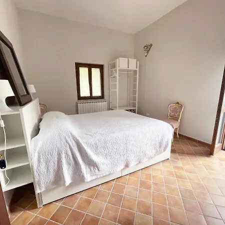 Cerqua Palmata - Waterfall Apartment