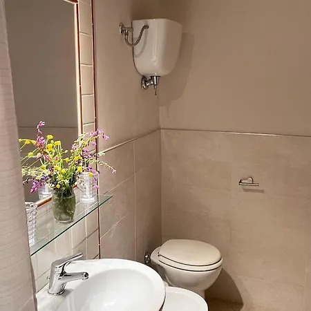Cerqua Palmata - Waterfall Apartment Assisi